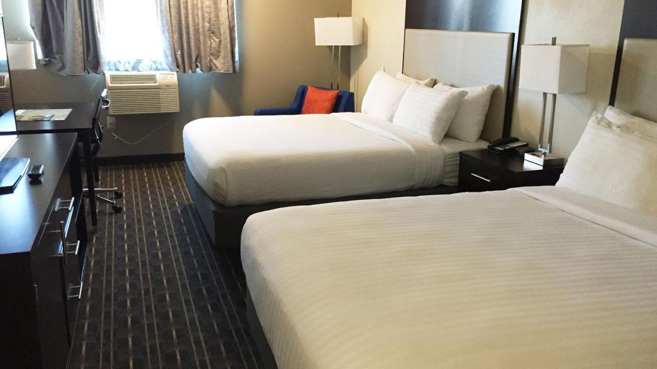 Comfort & Near Washington Square Tigard