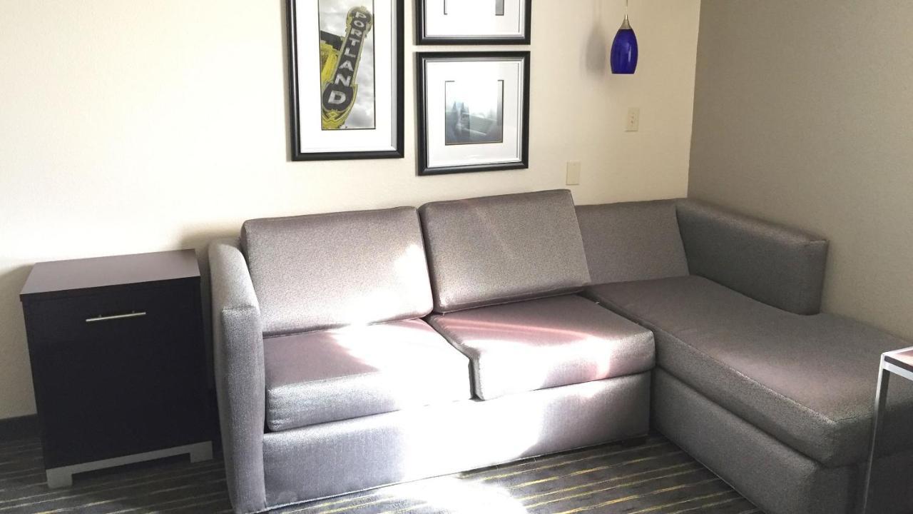 Comfort & Near Washington Square Hotel Tigard